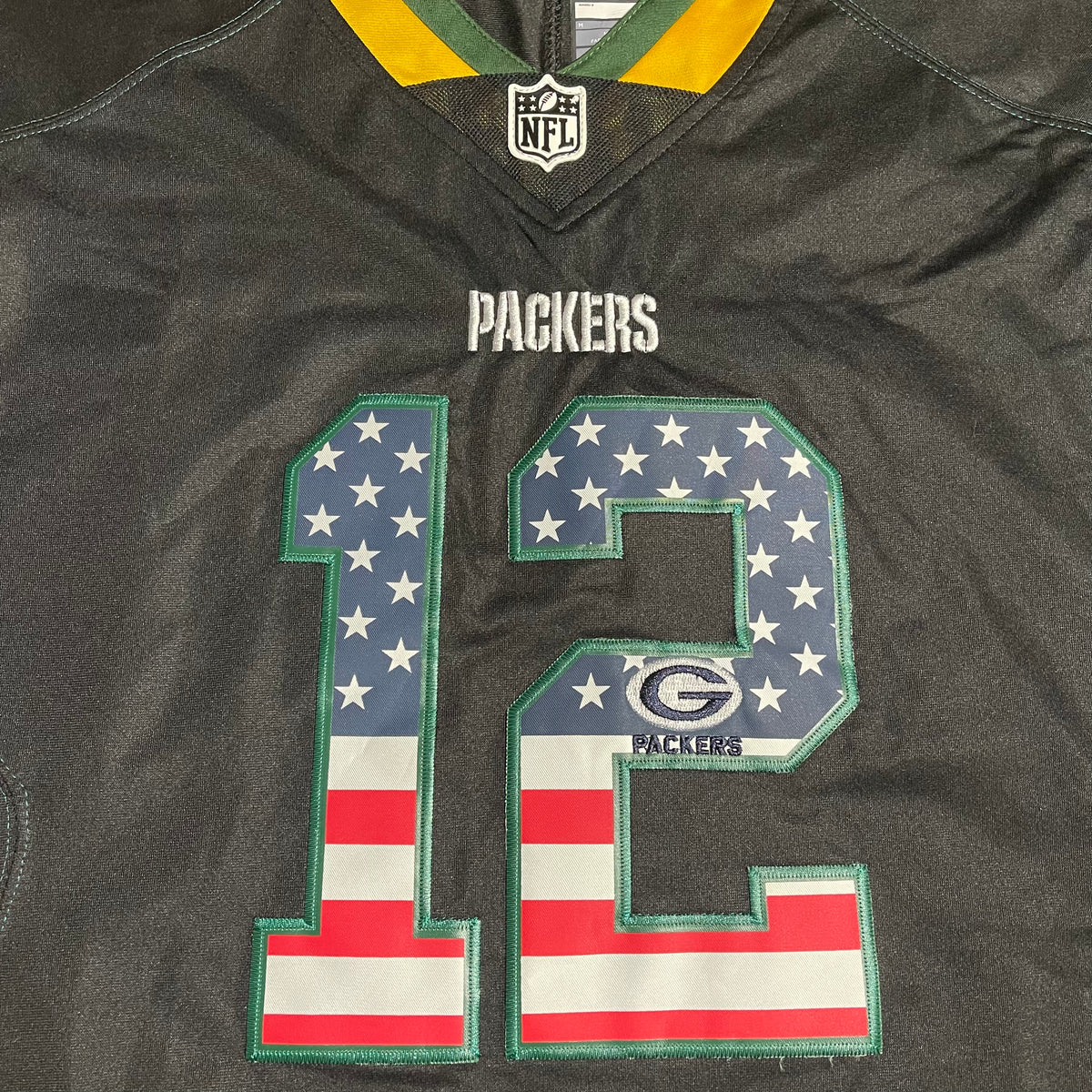 M - Aaron Rodgers Green Bay Packers Black USA Jersey – Twisted Thrift