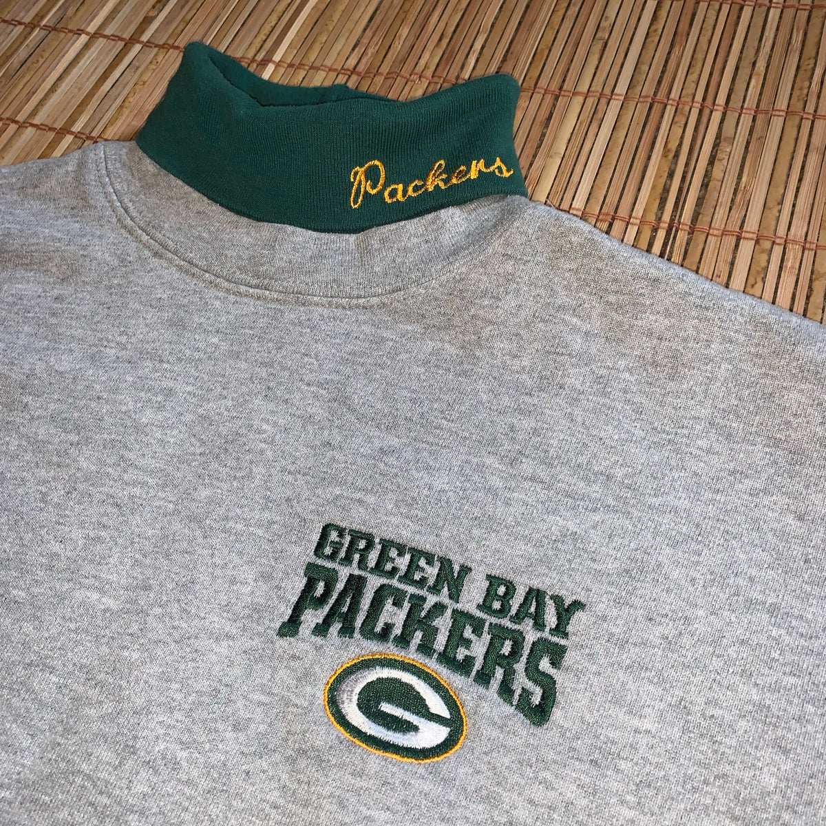 M - Vintage Green Bay Packers Mock Neck Sweater – Twisted Thrift