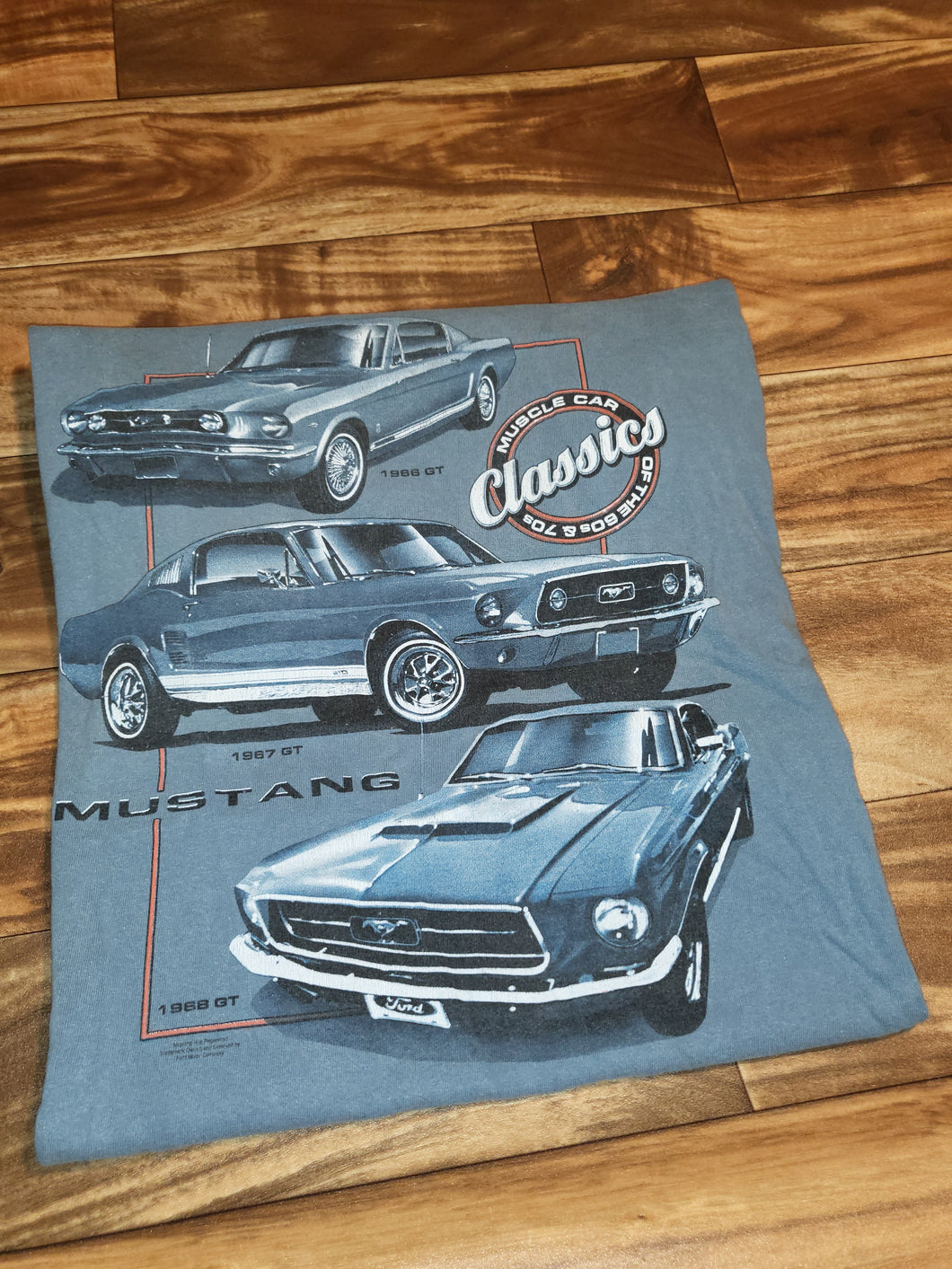 L - Vintage 2000s Ford Mustang Classic Muscle Car Shirt