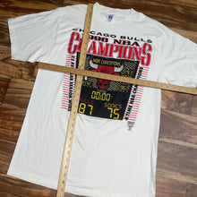 Load image into Gallery viewer, L - Vintage 1996 Chicago Bulls Champions Shirt