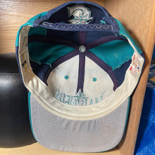 Load image into Gallery viewer, Vintage Seattle Mariners Snapback Hat