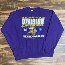 Load image into Gallery viewer, L - Vintage 1998 Minnesota Vikings Sweatshirt