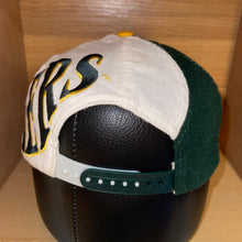 Load image into Gallery viewer, Vintage Green Bay Packers Drew Pearson Snapback Hat