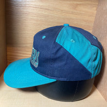 Load image into Gallery viewer, Vintage Seattle Mariners Snapback Hat