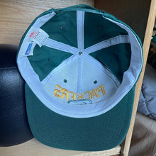 Load image into Gallery viewer, Vintage Green Bay Packers New Era Snapback Hat