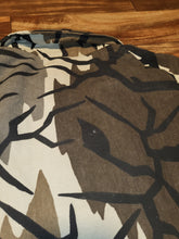 Load image into Gallery viewer, XL - Vintage Predator Camouflage Jacket
