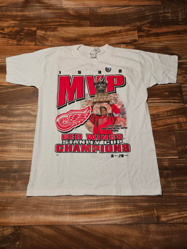 L - NEW Vintage 1998 Red Wings NHL Stanley Cup Champions Shirt