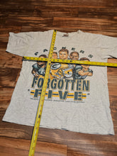 Load image into Gallery viewer, M - Vintage 1997 Green Bay Packers Forgotten Five Caricature Shirt