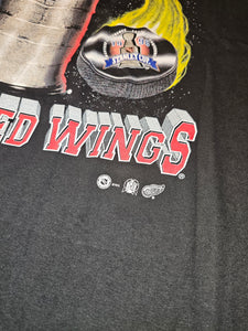 M - NEW Vintage 1998 Red Wings Stanley Cup Champions Shirt