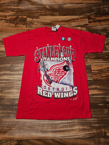 M - NEW Vintage 1998 Red Wings NHL Stanley Cup Champions Shirt