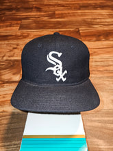 Load image into Gallery viewer, Vintage Rare Chicago White Sox MLB Starter Hat