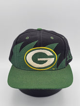 Load image into Gallery viewer, Vintage Green Bay Packers NFL 1990s Sharktooth Hat