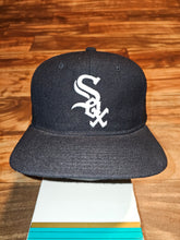 Load image into Gallery viewer, Vintage Rare Chicago White Sox MLB Starter Hat