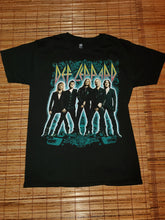Load image into Gallery viewer, M - Def Leppard 2012 Tour Shirt