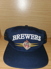 Load image into Gallery viewer, Vintage 1996 Brewers Looney Tunes Taz Hat