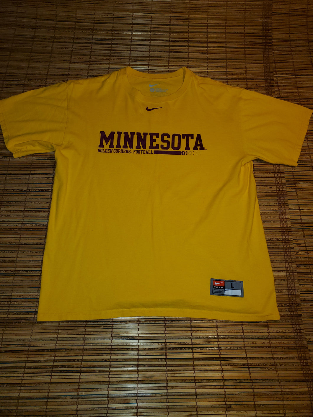 L - Minnesota Golden Gophers Nike Shirt