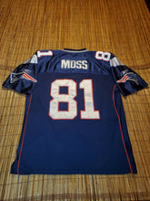 Load image into Gallery viewer, Size 54 - Randy Moss Patriots Jersey