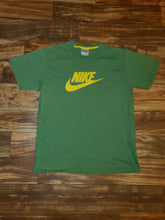 Load image into Gallery viewer, L - 2000s Nike Shirt