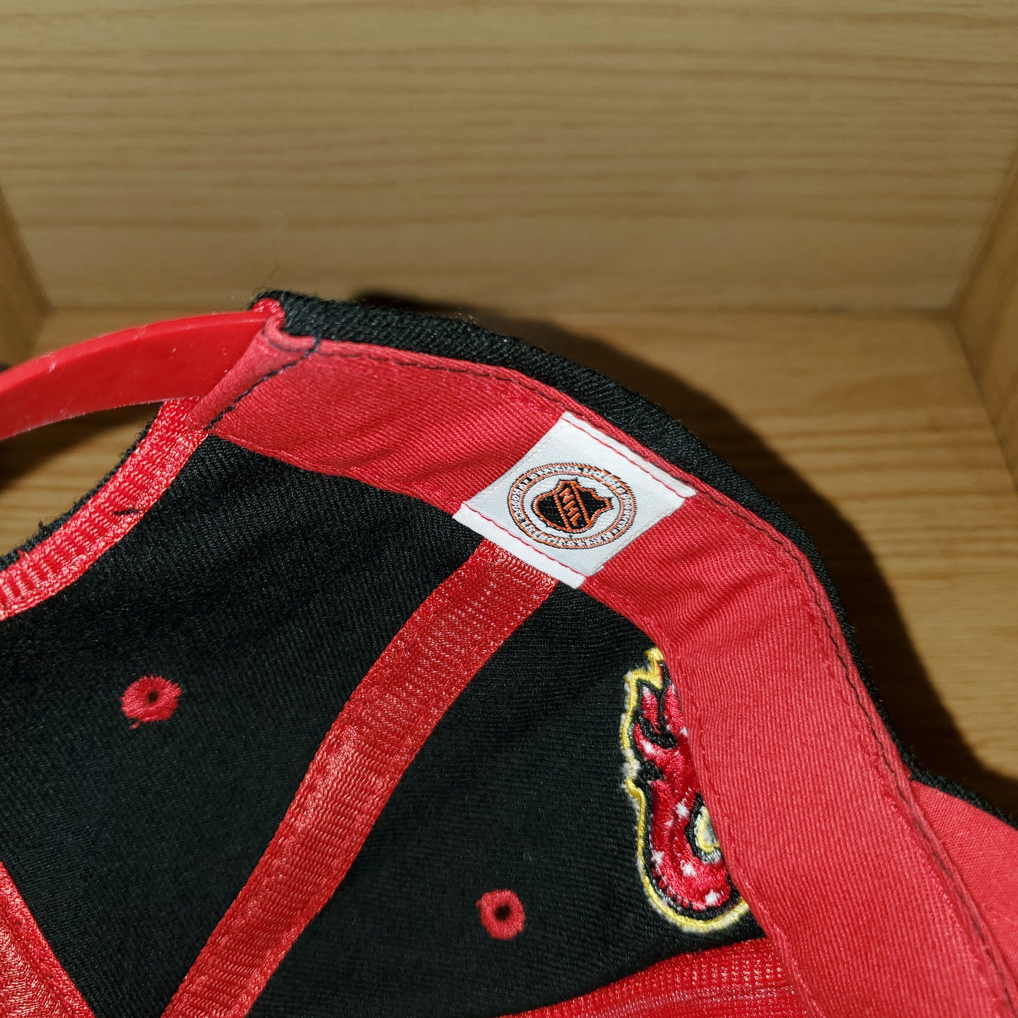 NWT NOS Vintage Calgary Flames NHL Script Snapback Hat Cap The
