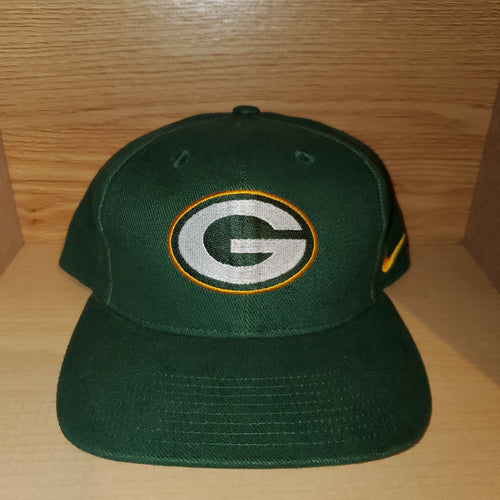 NEW Vintage 1990s Nike Green Bay Packers Hat