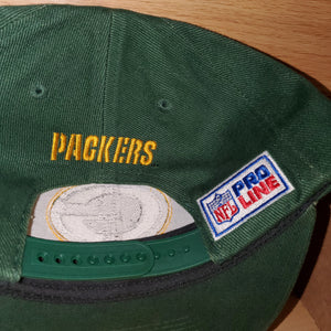 NEW Vintage 1990s Nike Green Bay Packers Hat