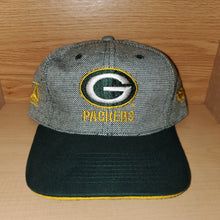 Load image into Gallery viewer, Vintage Green Bay Packers Strapback hat