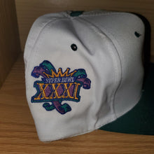 Load image into Gallery viewer, Vintage Green Bay Packers Super Bowl XXXI Patch Hat