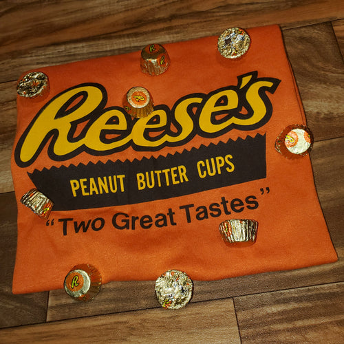 L/XL - Vintage Reeses Peanut Butter Cups Food Promo Shirt
