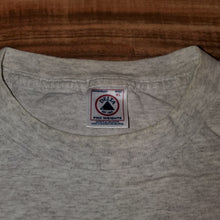 Load image into Gallery viewer, XL - Vintage Wisconsin Badgers NCAA Final Four Shirt