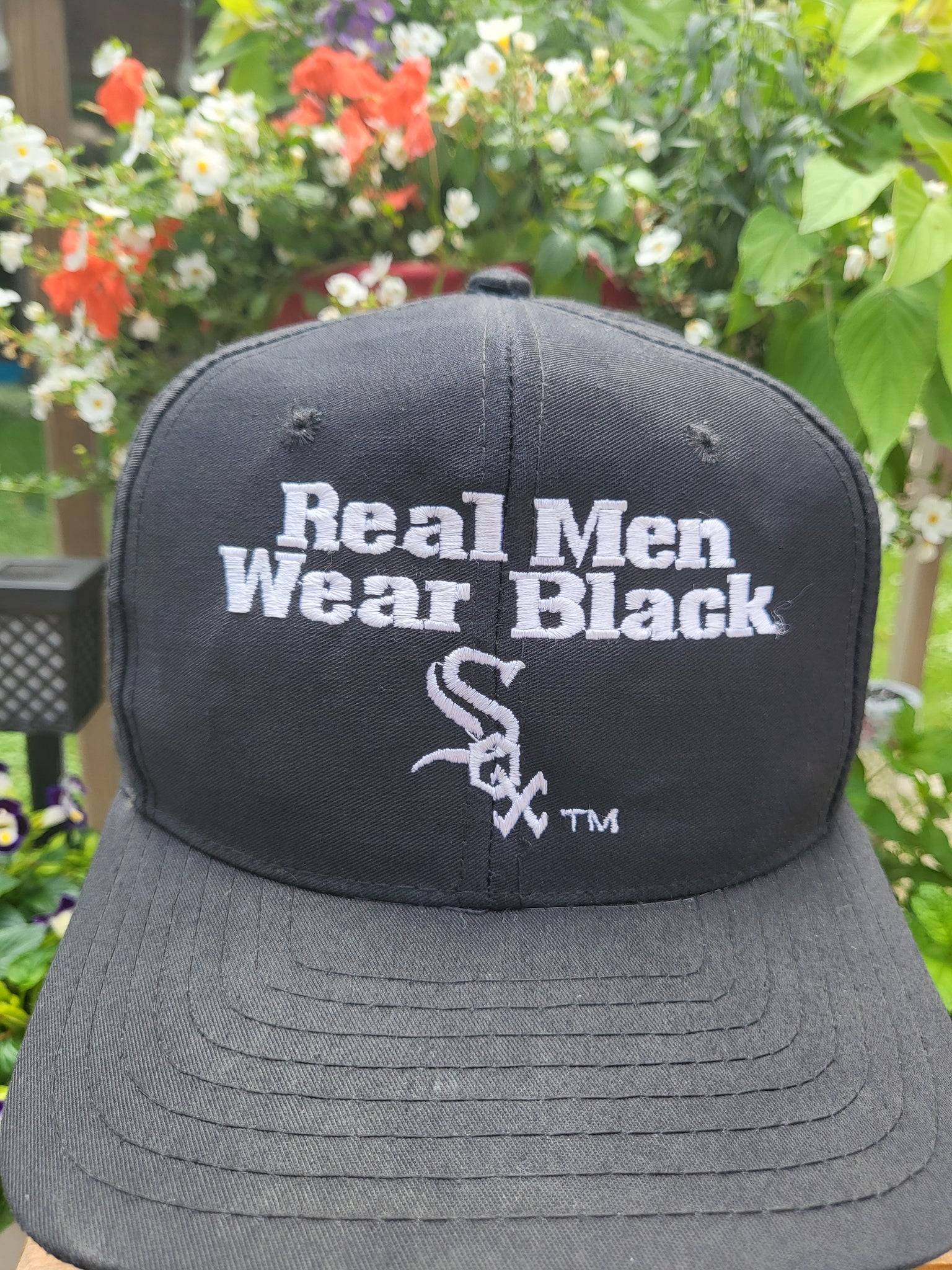Vintage Rare White Sox MLB Real Men Wear Black Hat – Twisted Thrift