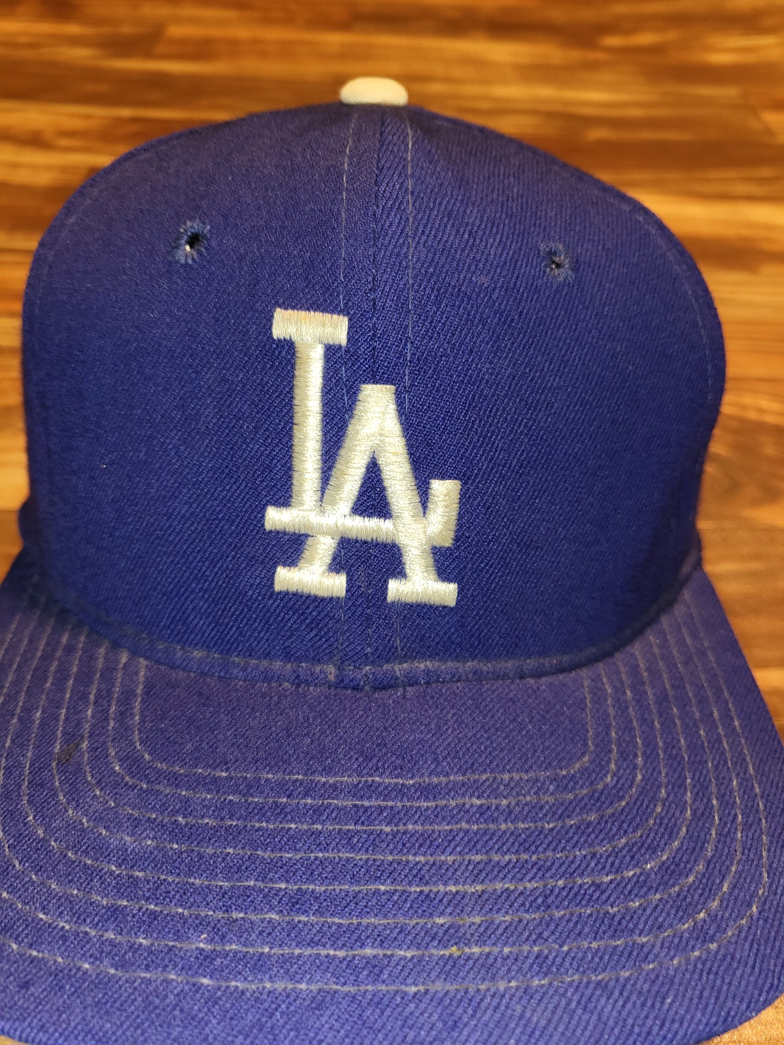 Vintage Rare Los Angeles Dodgers Sports Specialties Fitted Plain Logo –  Twisted Thrift