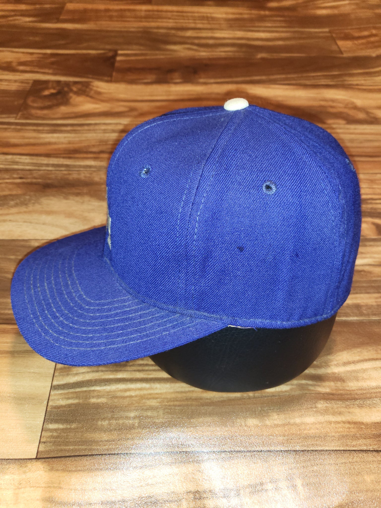 Vintage Rare Los Angeles Dodgers Sports Specialties Fitted Plain Logo –  Twisted Thrift