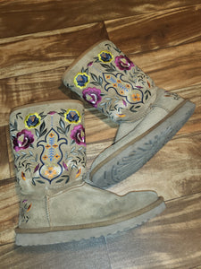 Size 8 - UGG Womens Juliette Floral Embroidery Suede Winter Boot