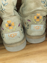 Load image into Gallery viewer, Size 8 - UGG Womens Juliette Floral Embroidery Suede Winter Boot