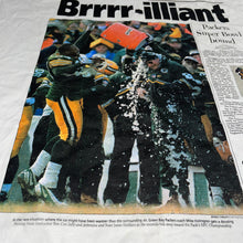 Load image into Gallery viewer, XXL - Vintage NWT Green Bay Packers Milwaukee Newspaper Shirt