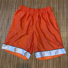 Load image into Gallery viewer, XL - Nike Basketball Shorts