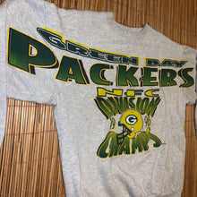 Load image into Gallery viewer, L - Vintage 1996 Packers Spellout Sweater