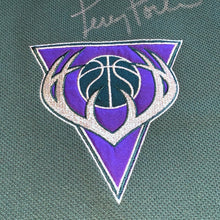 Load image into Gallery viewer, M/L - Vintage Milwaukee Bucks Autographed Terry Porter Shooting Shirt