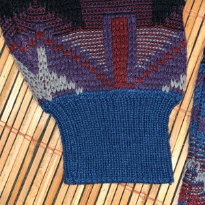 M - Vintage Exotic Pattern Sweater