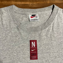 Load image into Gallery viewer, M/L - Vintage Nike Box Logo Shirt