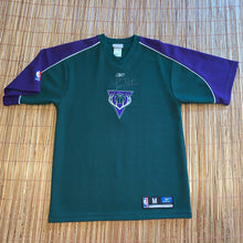 Load image into Gallery viewer, M/L - Vintage Milwaukee Bucks Autographed Terry Porter Shooting Shirt