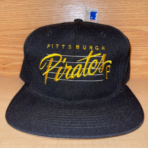Vintage NWT Pittsburgh Pirates Bar Script Snapback Hat