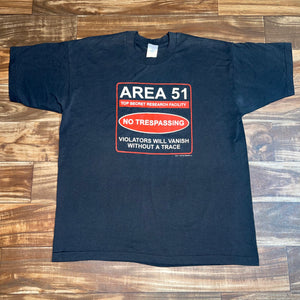 XL - Vintage Area 51 Alien Shirt