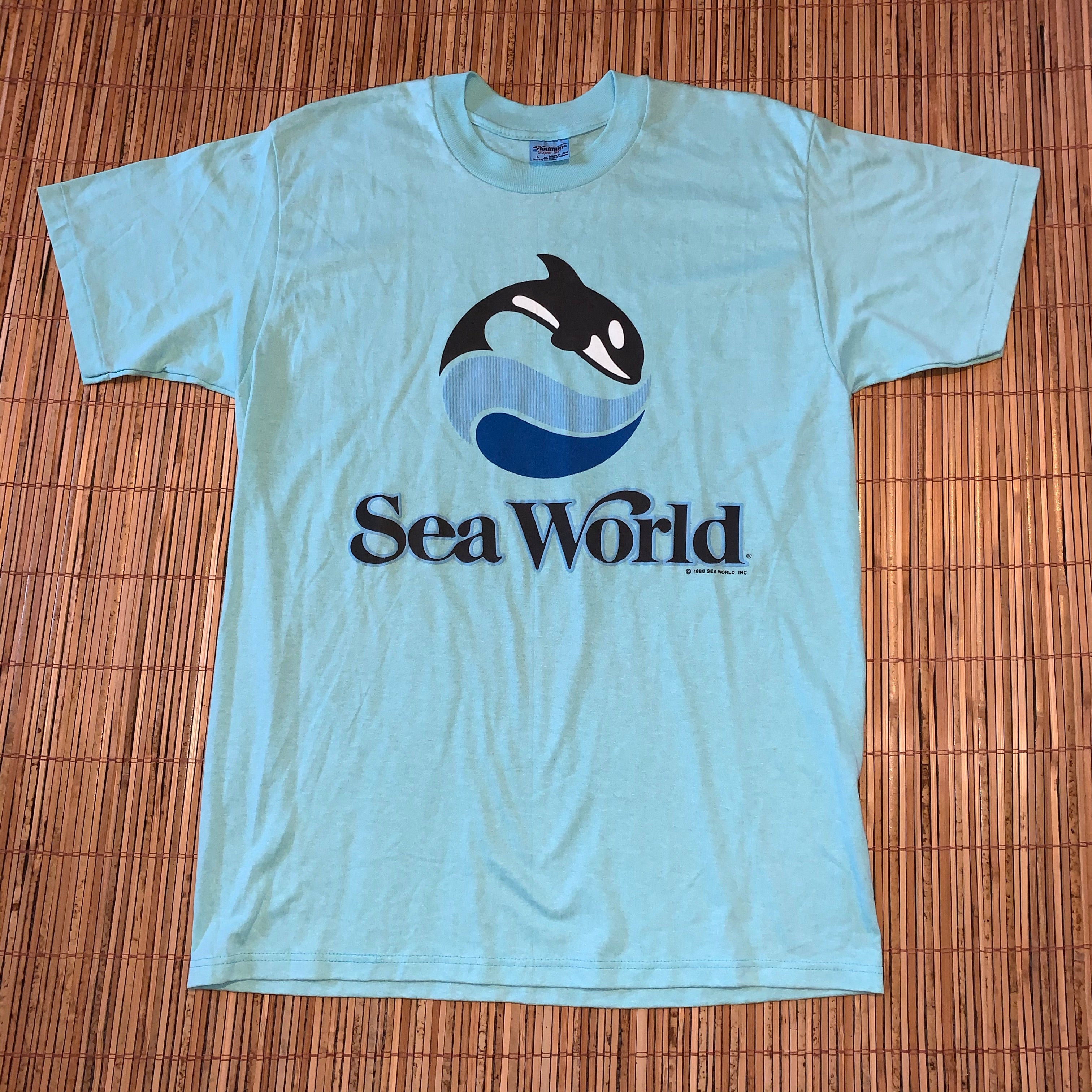 L - Vintage 1988 Sea World Shirt – Twisted Thrift