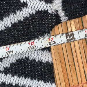 L/XL - Crazy Pattern Sweater