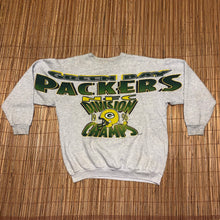 Load image into Gallery viewer, L - Vintage 1996 Packers Spellout Sweater