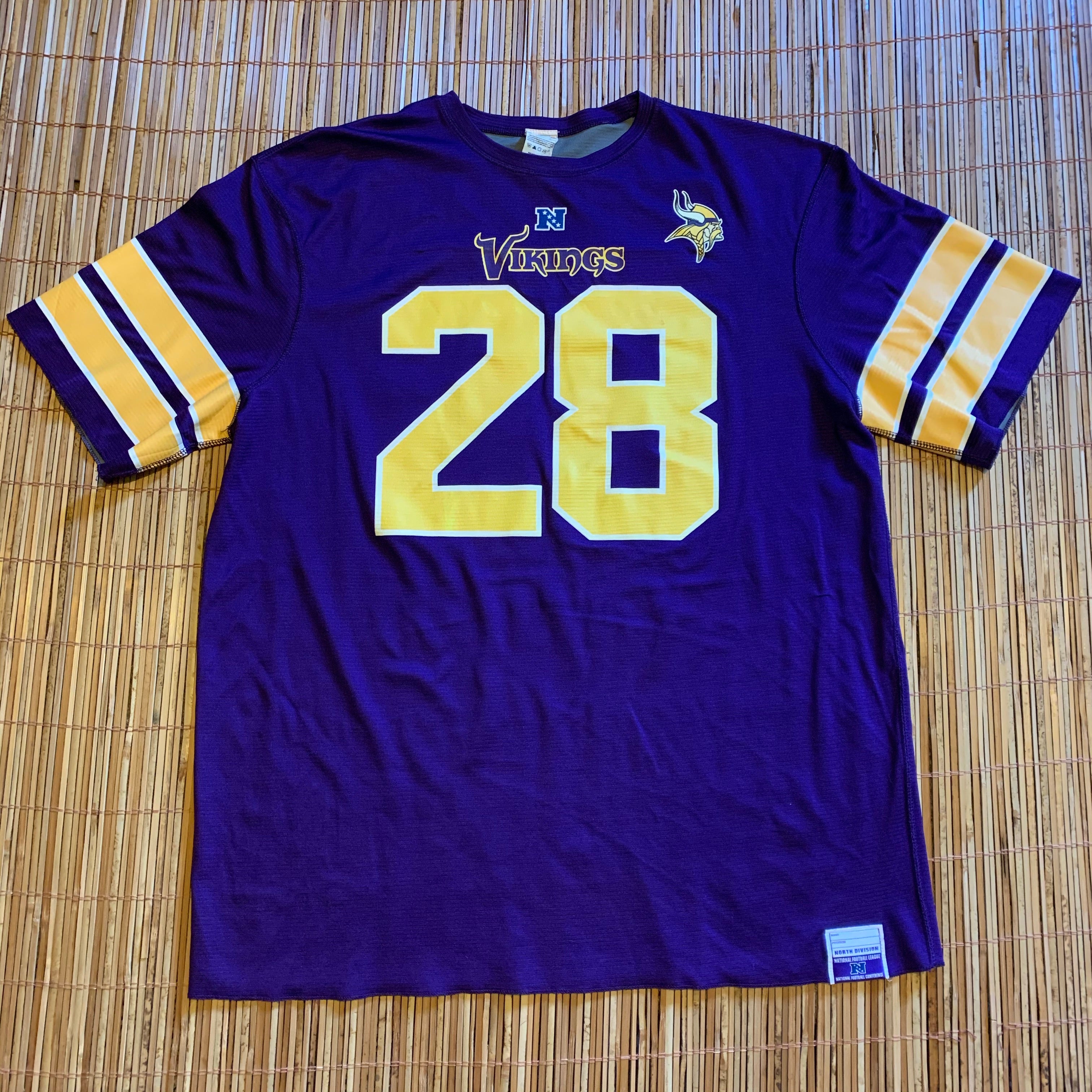 XL - Adrian Peterson Minnesota Vikings NFL Jersey Shirt – Twisted Thrift