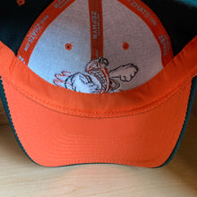 Load image into Gallery viewer, NEW Miami Hurricanes NCAA Fitted Hat
