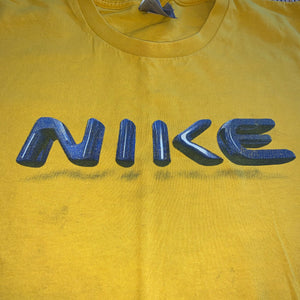 M - Nike Spellout Shirt