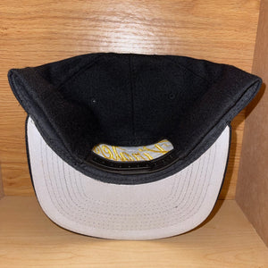 Vintage NWT Pittsburgh Pirates Bar Script Snapback Hat